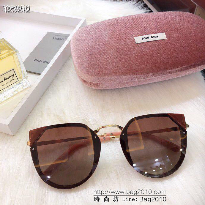 MIUMIU繆繆 原單代工廠推薦款 偏光 防止紫外線 太陽眼鏡 適合各種臉型  lly1393